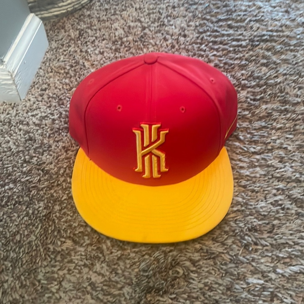 Kyrie Irving hat